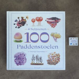 4 Seizoenen 100 Paddenstoelen én het miniatuurboekje 100 % ware grootte!
